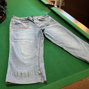 LA Blues blue cropped jeans. Very comfortable non stretchy .
